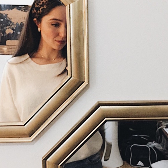 Meet your Posher, Brielle - Picture 1 of 1